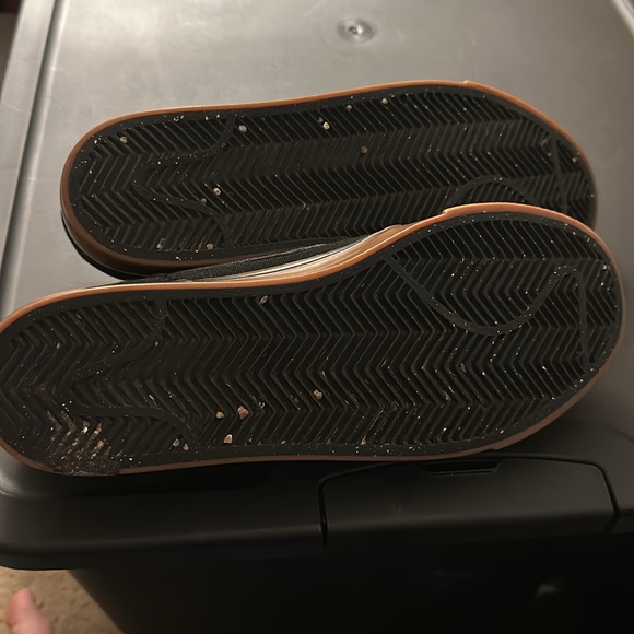 Nike youth shoes size 7 - Picture 5 of 6